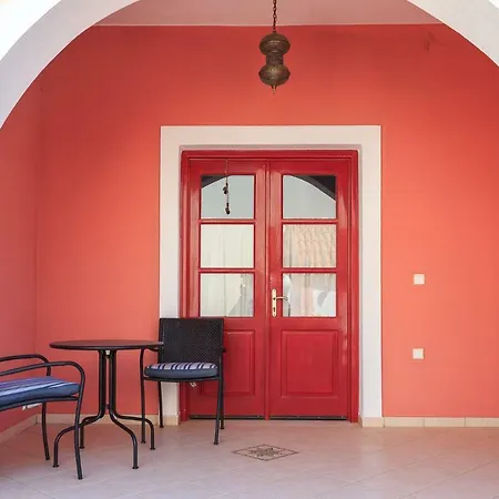 Cozy & Peaceful In Chalki 公寓
