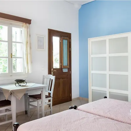 Cozy & Peaceful In Chalki Khalkion